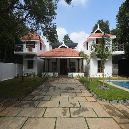 Courtyard Castle Heritage Resort Pondicherry Exterior photo