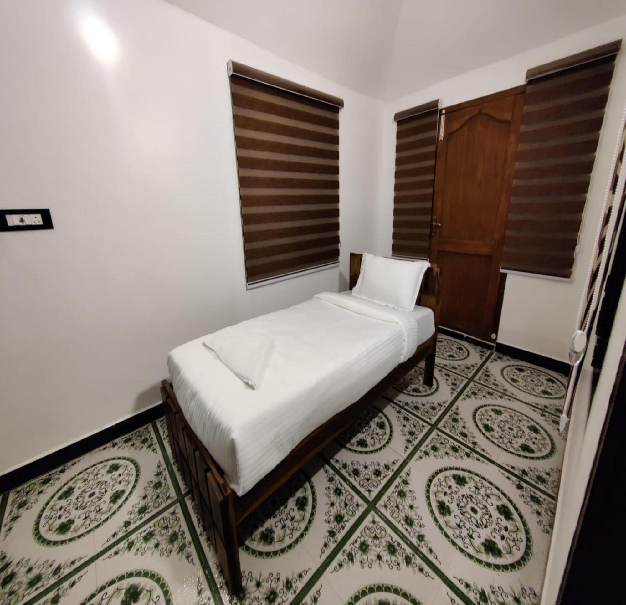 Courtyard Castle Heritage Resort Pondicherry Exterior photo