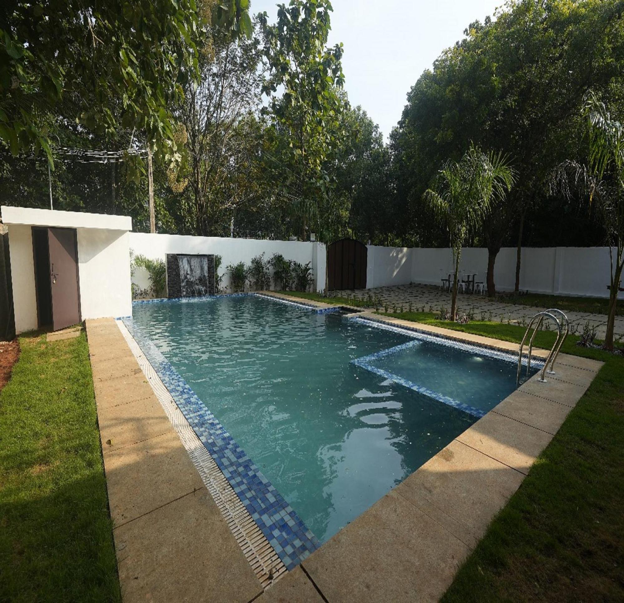 Courtyard Castle Heritage Resort Pondicherry Exterior photo